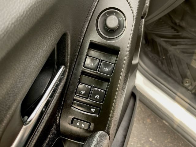 Used 2020 Chevrolet Trax LT w/ LT Convenience Package FWD image 22