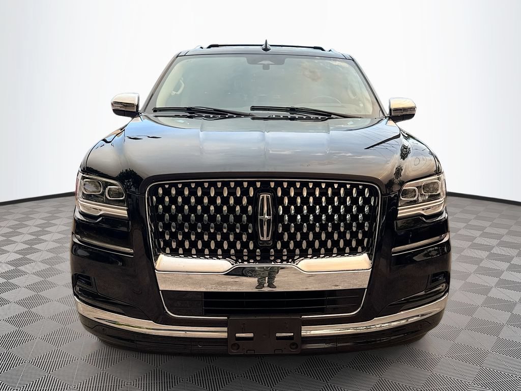 Used 2023 Lincoln Navigator L Black Label AWD/4WD image 2