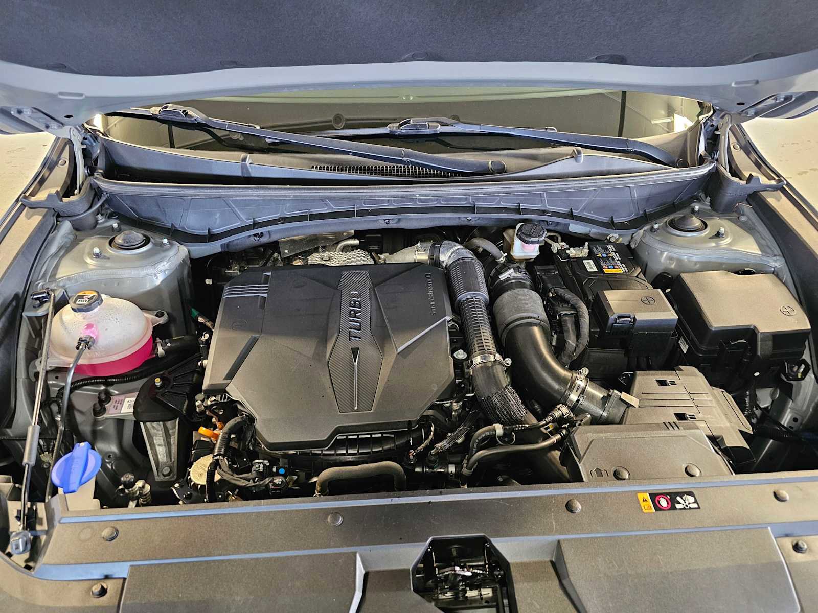 Used 2022 Hyundai Santa Cruz SEL Premium image 9