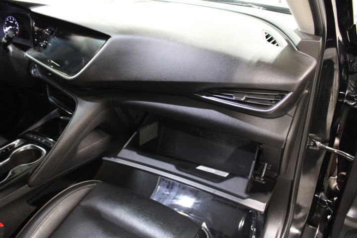 Used 2021 Buick Envision Essence w/ Sport Touring Package image 28