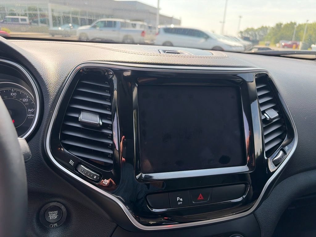 Used 2019 Jeep Cherokee Limited AWD/4WD image 36