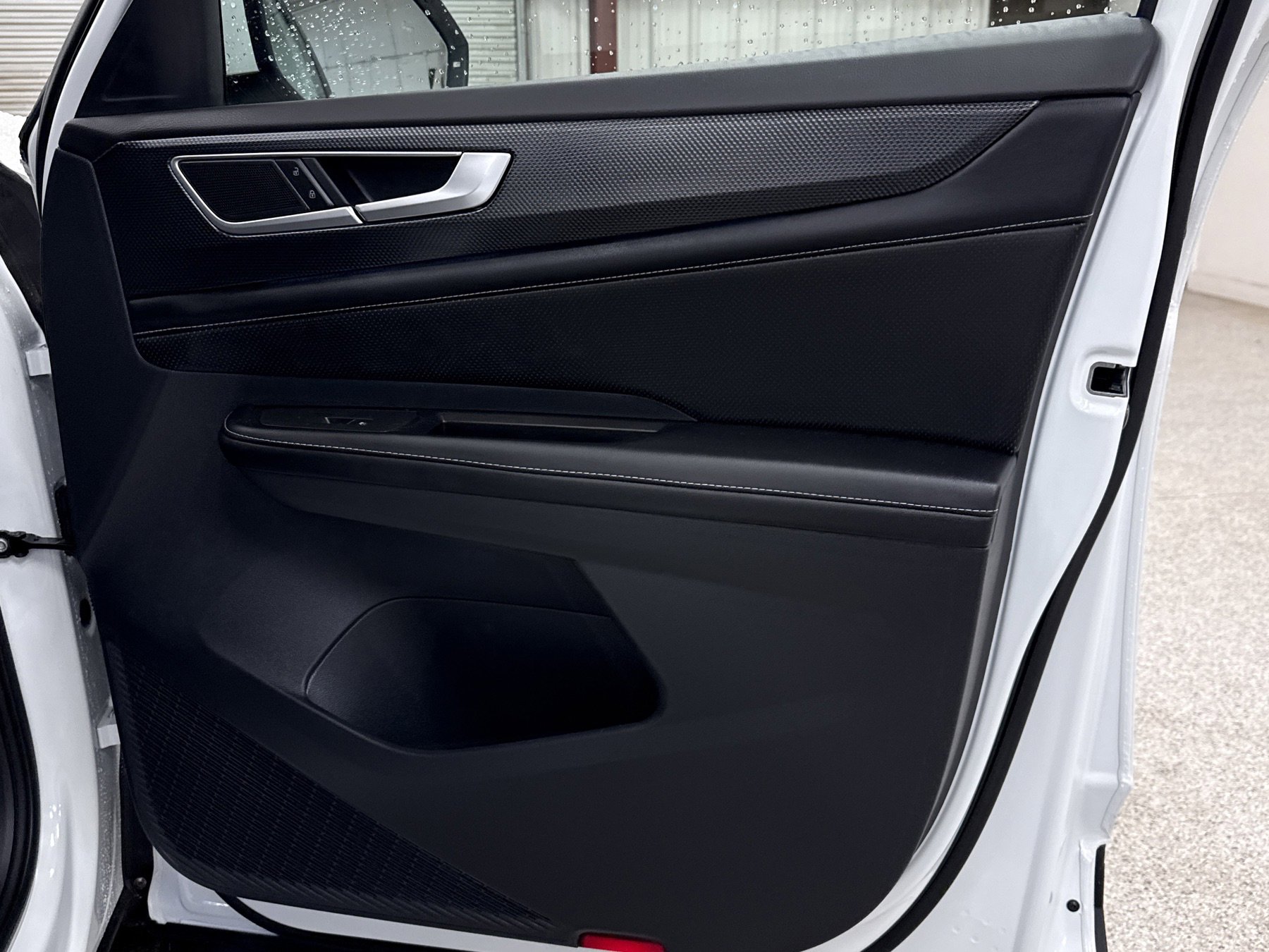 Used 2024 Volkswagen Atlas Cross Sport SEL image 20