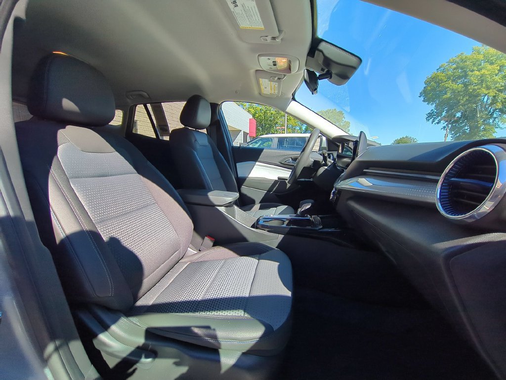 Used 2026 Chevrolet Trax LT FWD image 27