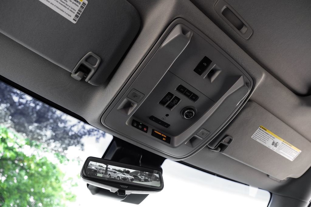 Used 2019 Cadillac Escalade Premium Luxury w/ LPO, Radiant Package RWD image 28