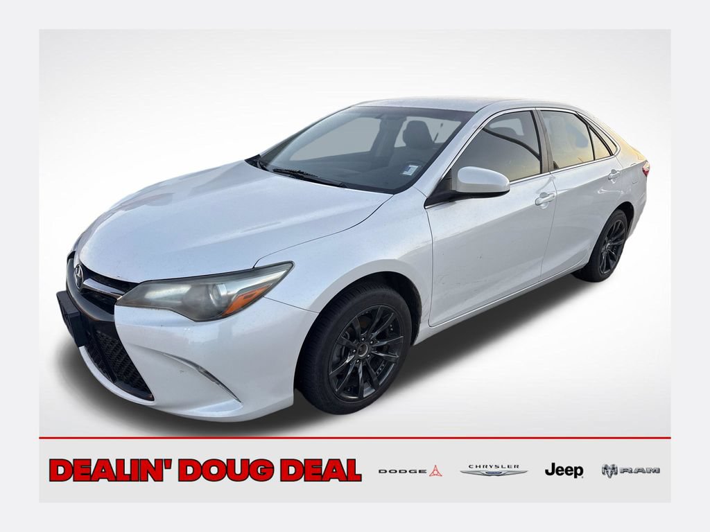Used 2016 Toyota Camry SE FWD image 1