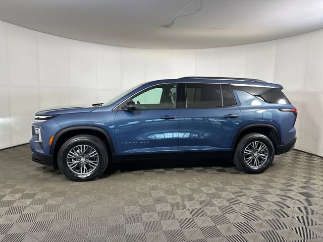 Used 2025 Chevrolet Traverse LT w/ Driver Confidence Package image 6