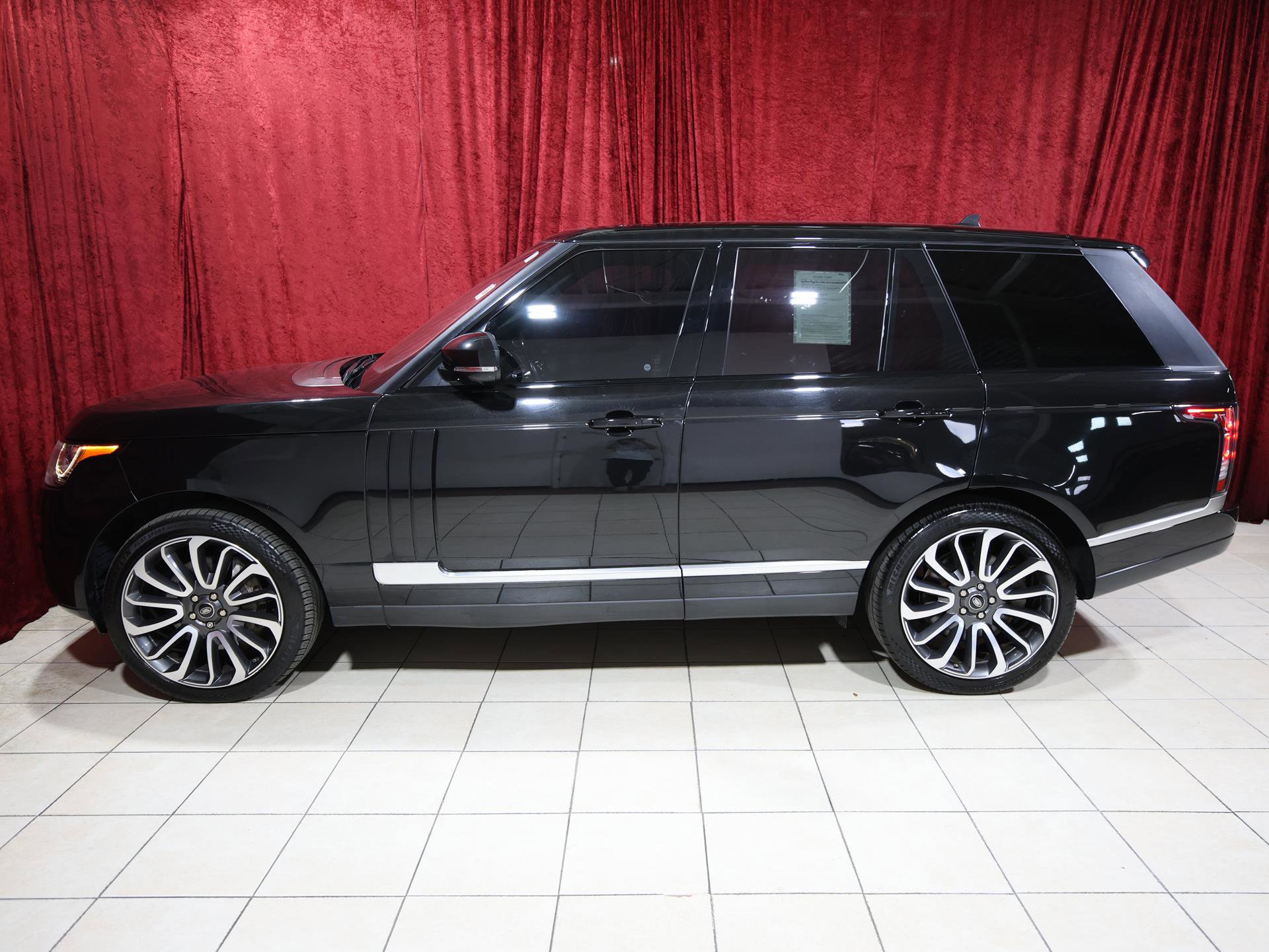 Used 2016 Land Rover Range Rover Supercharged image 4