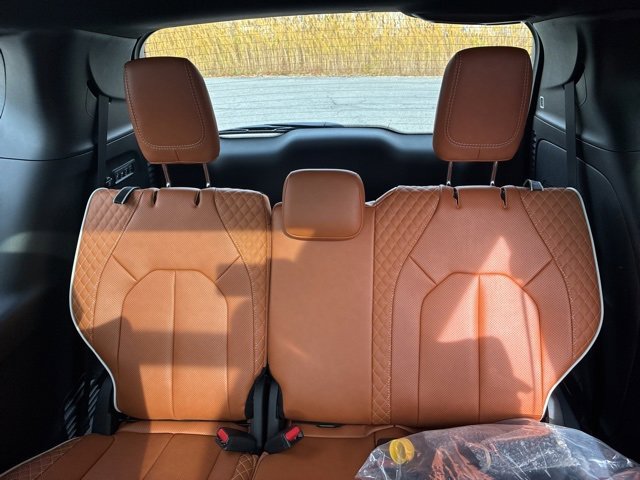 New 2026 Chrysler Pacifica Pinnacle w/ Trailer Tow Group image 25