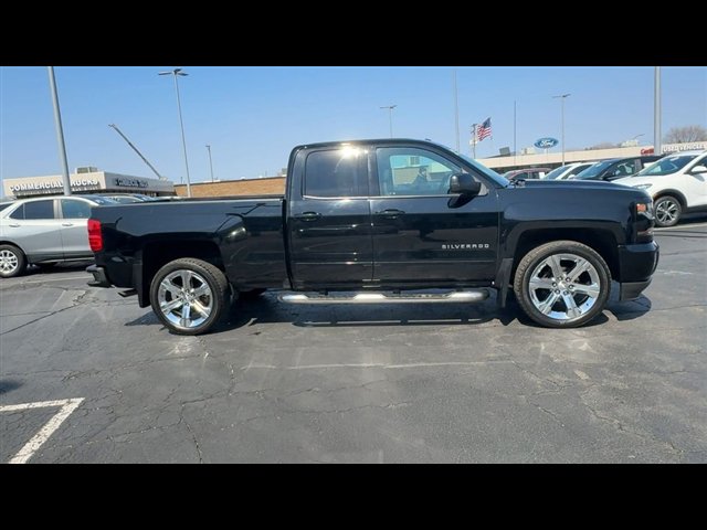 Certified 2019 Chevrolet Silverado 1500 LT w/ LPO, Chrome Package AWD/4WD image 9