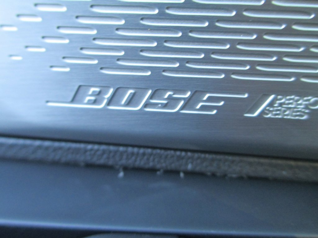 New 2026 GMC Acadia Denali Ultimate w/ LPO, Floor Liner Package image 17