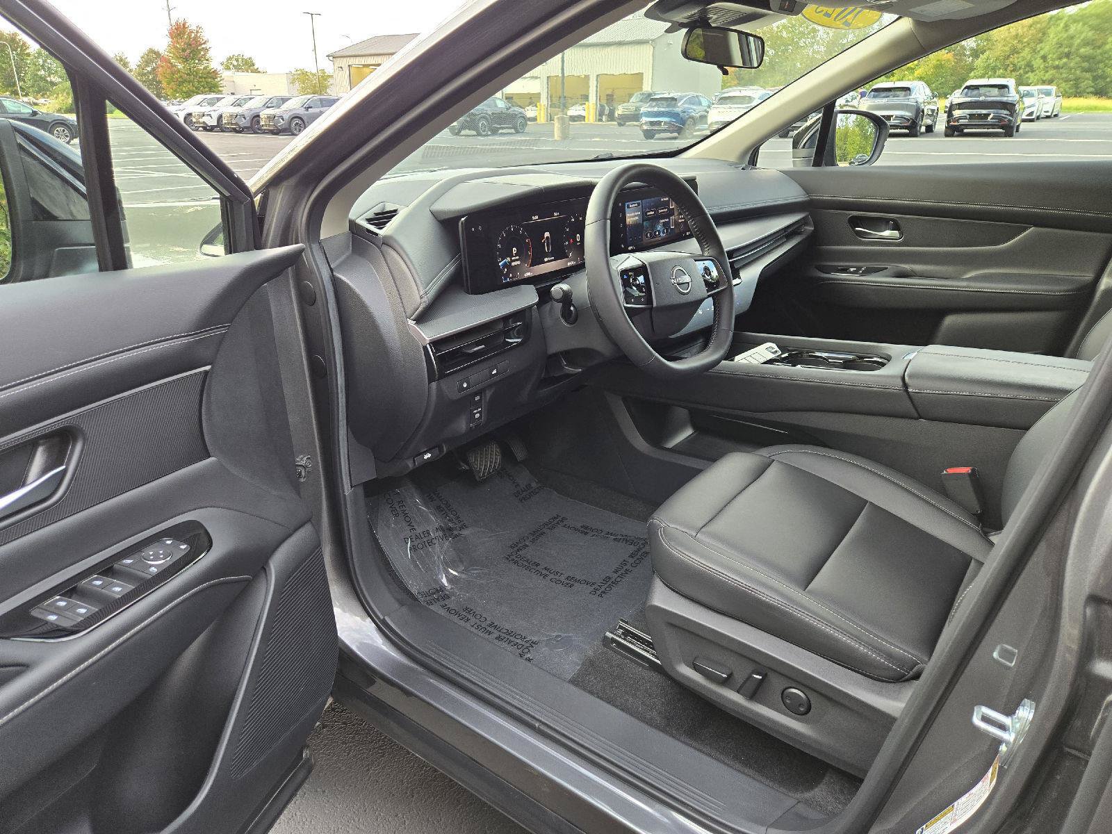 Used 2025 Nissan Murano SV AWD/4WD image 12