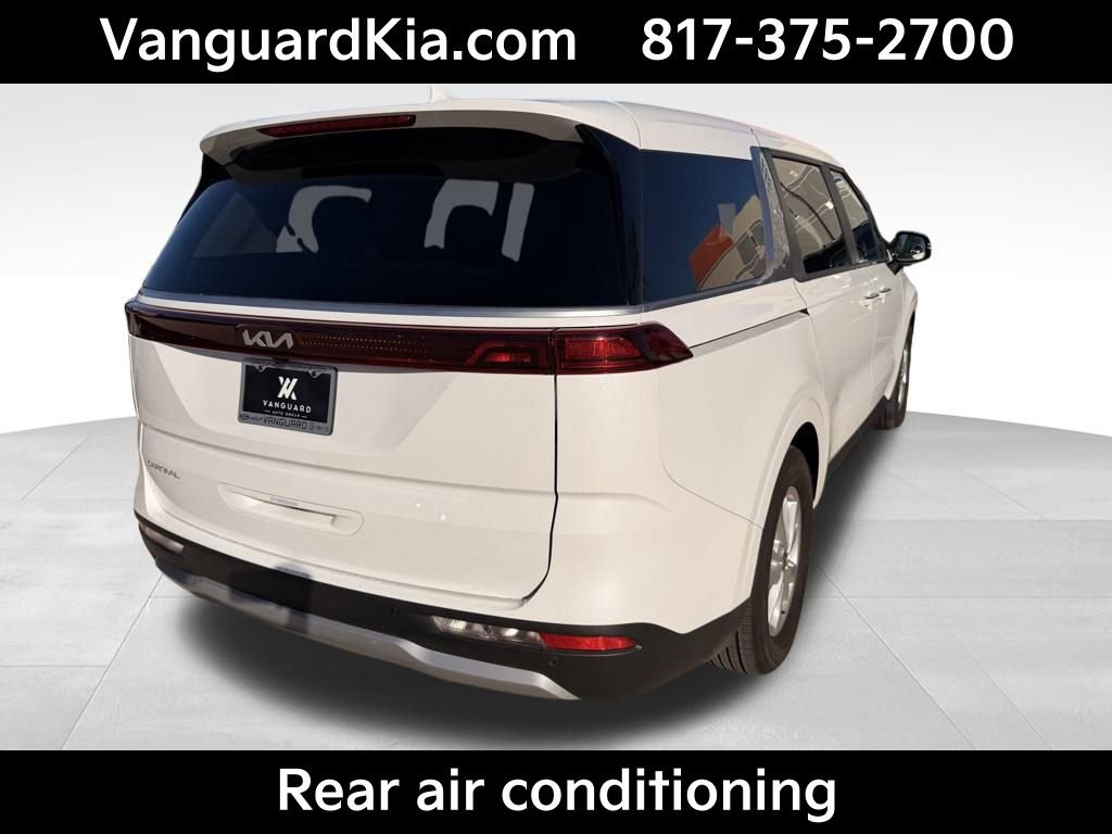 Certified 2024 Kia Carnival LX image 4