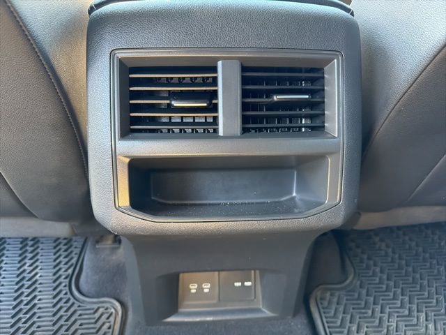 Used 2023 Volkswagen Atlas Cross Sport SE image 19