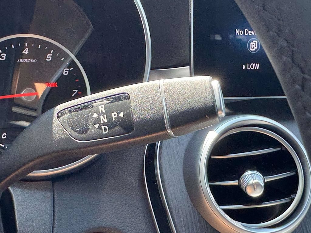Used 2022 Mercedes-Benz GLC 300 4MATIC image 24