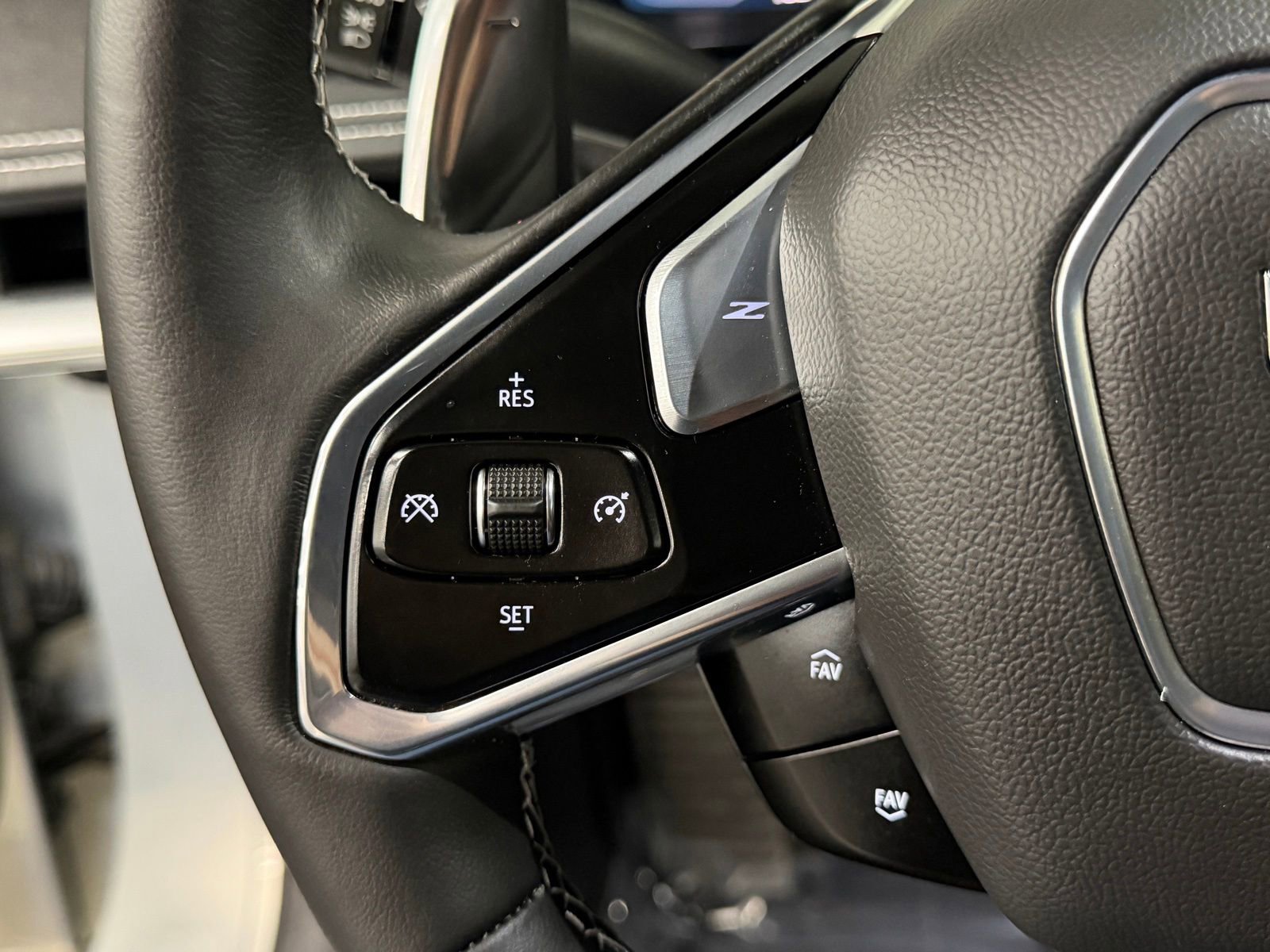 Used 2021 Chevrolet Corvette Stingray Preferred Cpe w/ Z51 Performance Package image 28