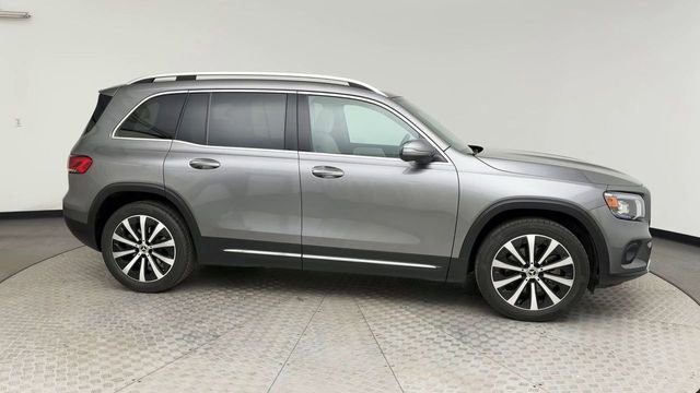 Used 2023 Mercedes-Benz GLB 250 4MATIC image 9