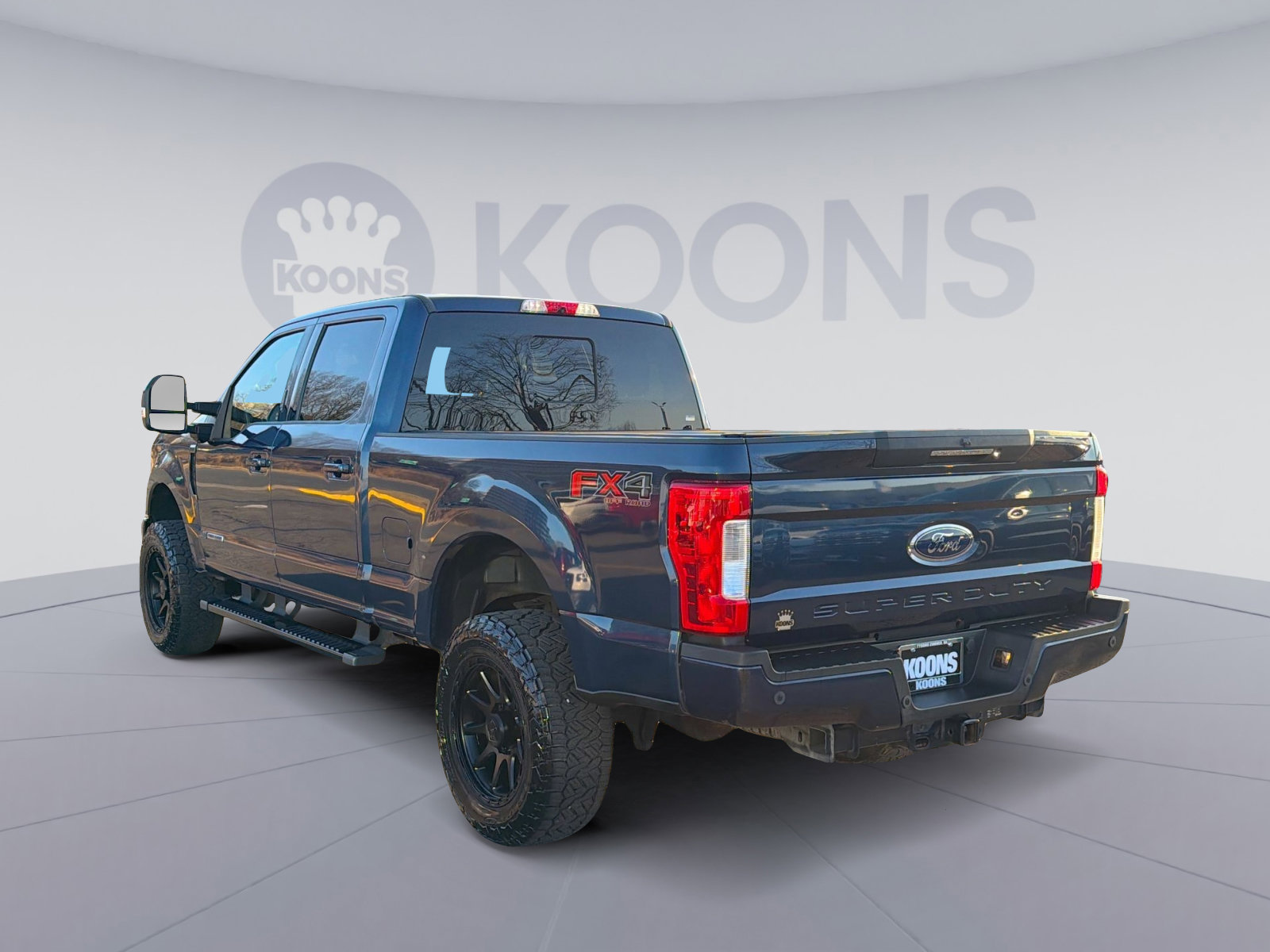 Used 2019 Ford F350 Lariat w/ Lariat Ultimate Package image 4