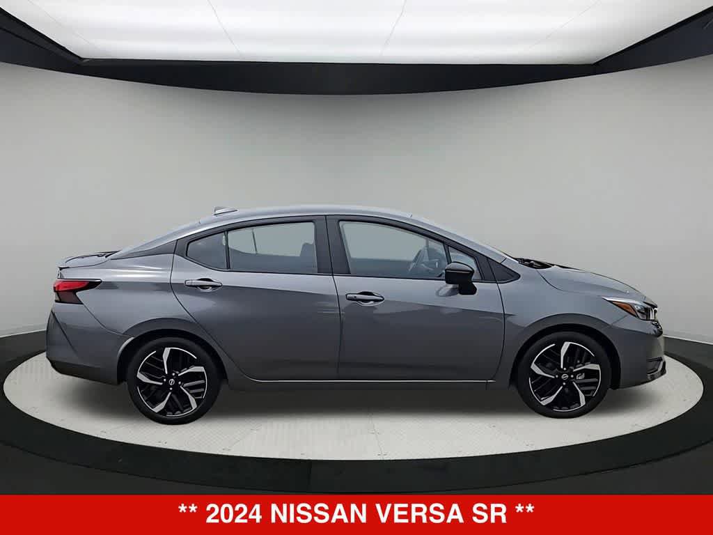 Used 2024 Nissan Versa SR FWD image 9
