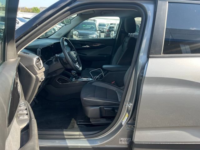 Used 2026 Chevrolet TrailBlazer LT w/ LT Cold Weather Package FWD image 10