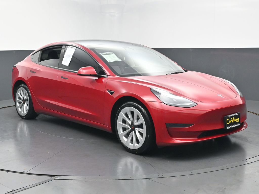Used 2023 Tesla Model 3 Standard Range image 2