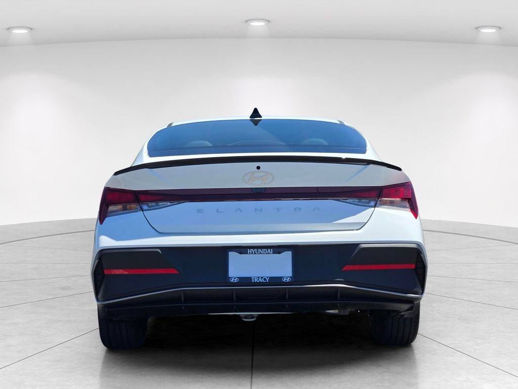 New 2026 Hyundai Elantra SEL Sport FWD image 5