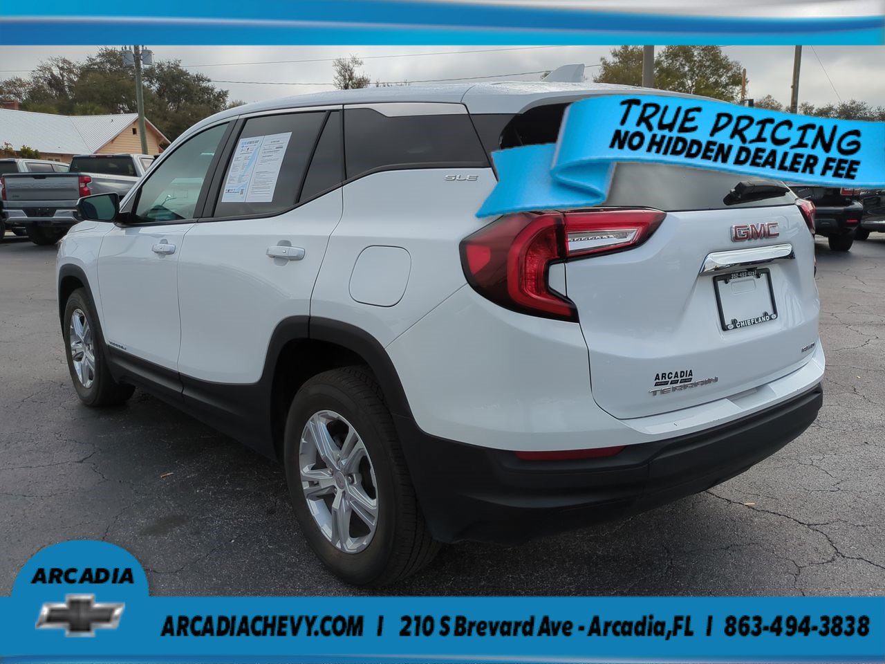Used 2024 GMC Terrain SLE AWD/4WD image 6