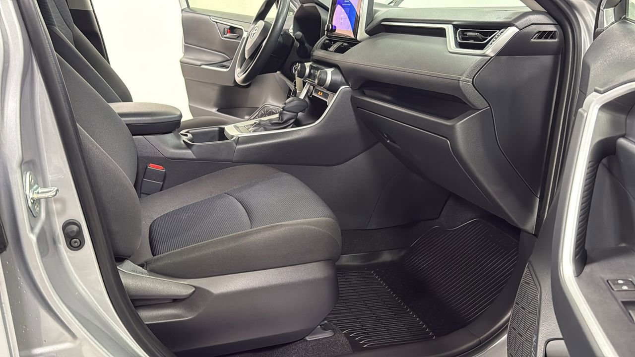 Certified 2025 Toyota RAV4 LE image 18