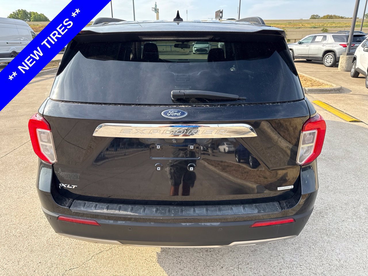 Used 2020 Ford Explorer XLT w/ Equipment Group 202A RWD image 10
