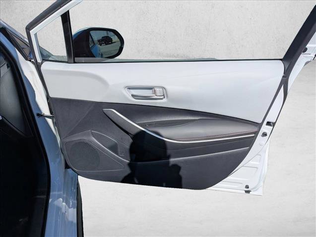 Used 2025 Toyota Corolla SE image 24