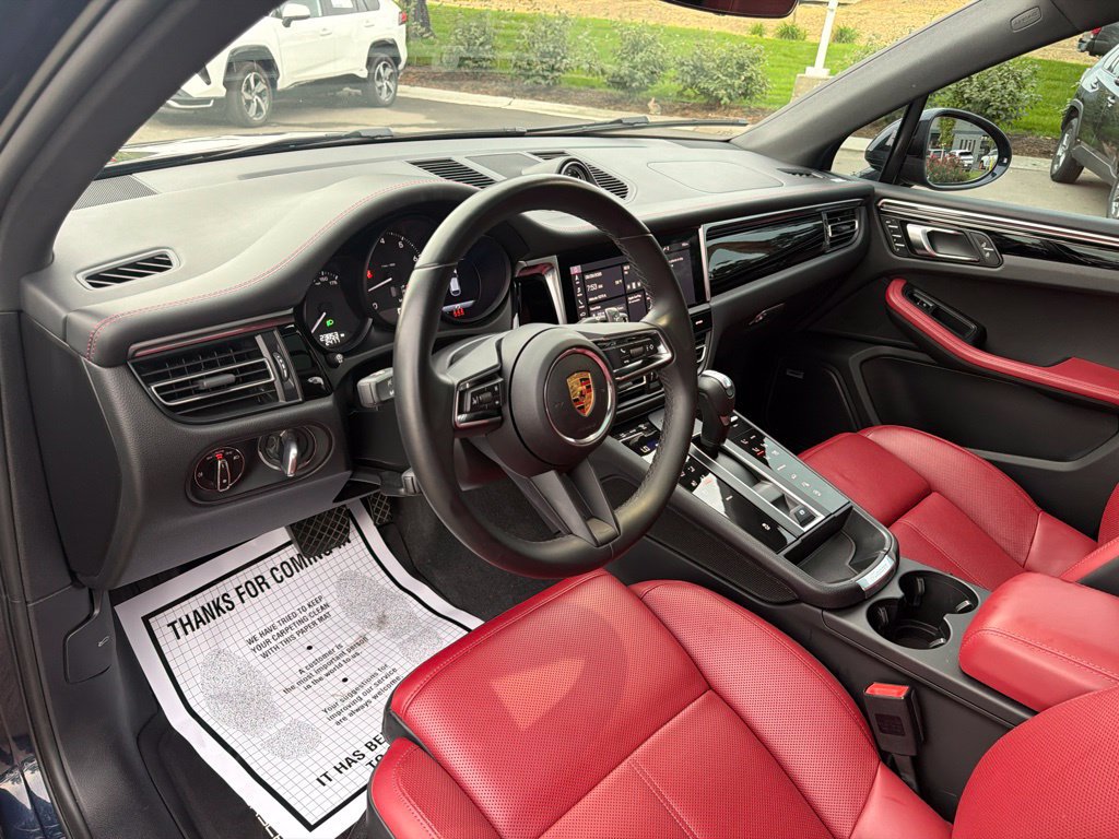 Used 2023 Porsche Macan Turbo AWD/4WD image 25