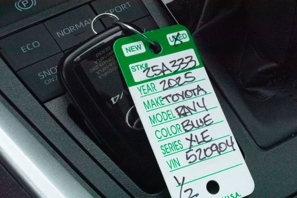 Used 2025 Toyota RAV4 XLE Premium image 34