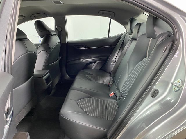 Used 2023 Toyota Camry SE FWD image 11