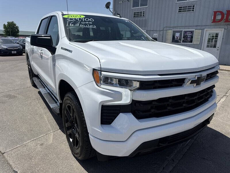 Used 2023 Chevrolet Silverado 1500 RST AWD/4WD image 11