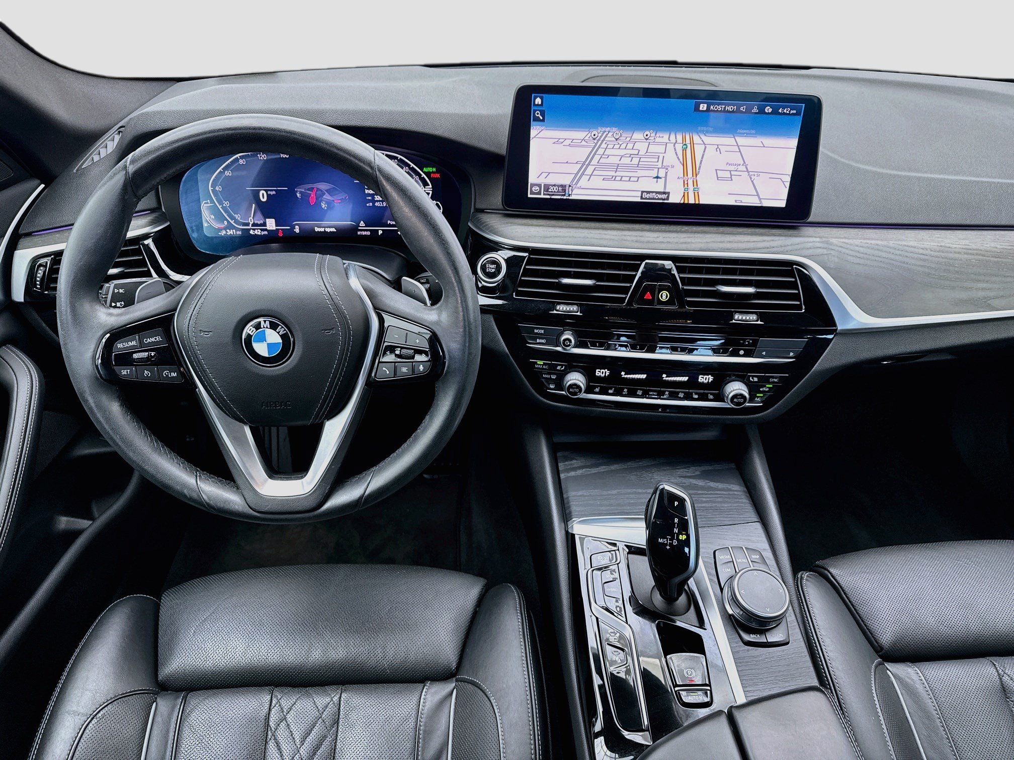 Used 2021 BMW 530e w/ Luxury Seating Package RWD image 15