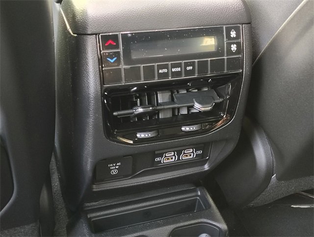New 2025 Jeep Grand Cherokee L Altitude image 32