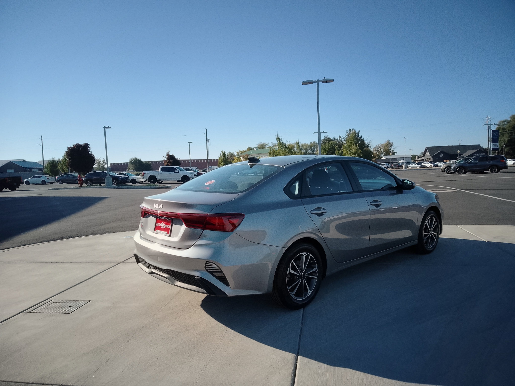 Used 2024 Kia Forte LXS FWD image 3