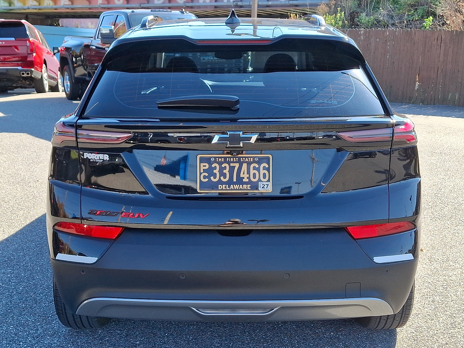 Used 2023 Chevrolet Bolt EUV LT w/ Convenience Package FWD image 5