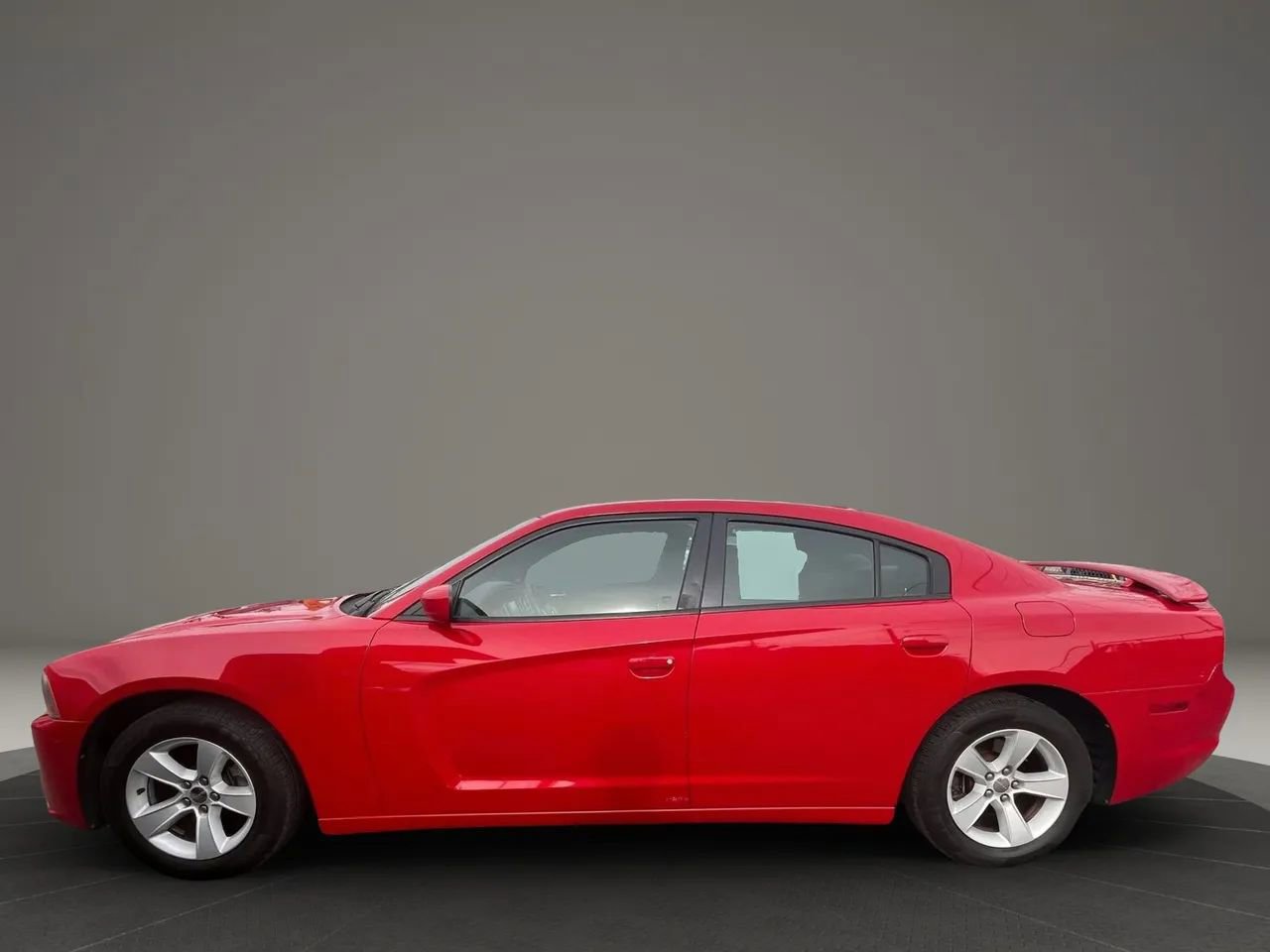 Used 2013 Dodge Charger SXT image 4