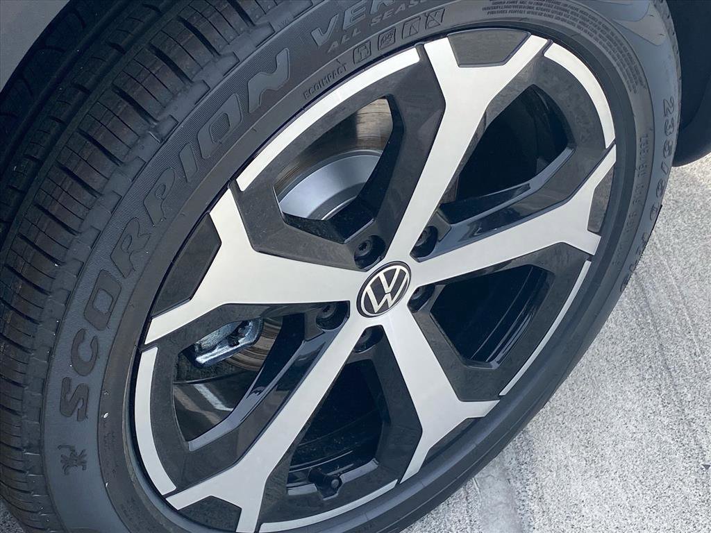 New 2026 Volkswagen Tiguan SE AWD/4WD image 11