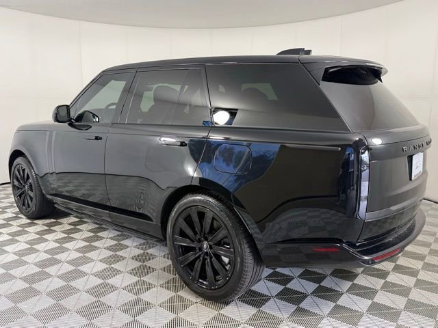 New 2025 Land Rover Range Rover SE image 4