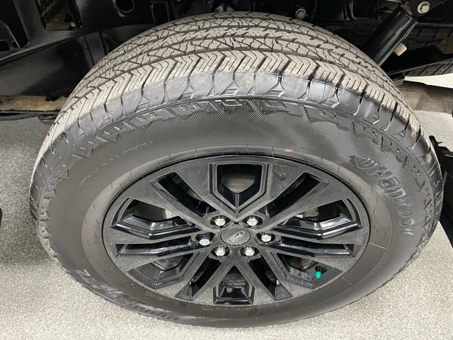 Used 2024 Ford F150 Lariat w/ Bed Utility Package AWD/4WD image 16