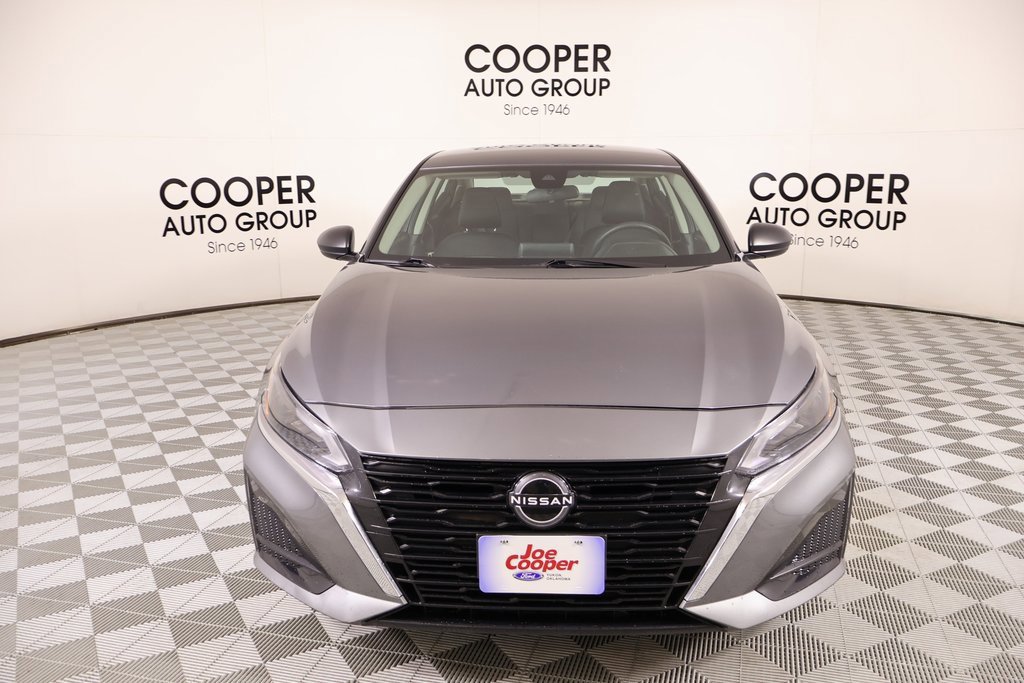 Used 2024 Nissan Altima 2.5 SV image 8