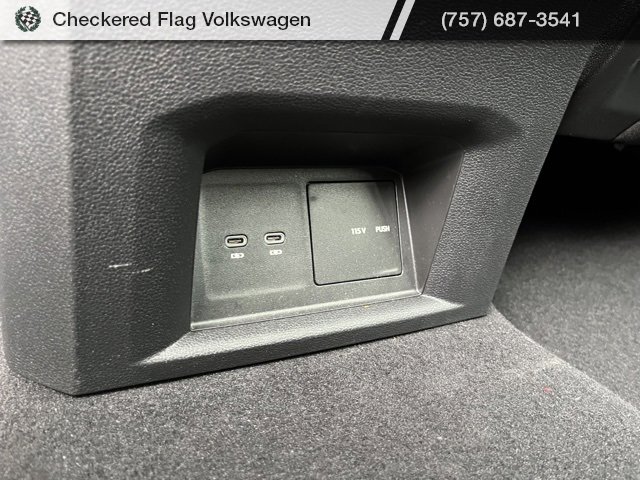 Used 2023 Volkswagen Atlas Cross Sport SE w/ Panoramic Sunroof Package image 28