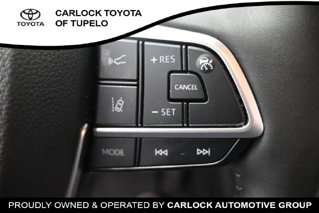 Used 2025 Toyota Highlander Platinum AWD/4WD image 27