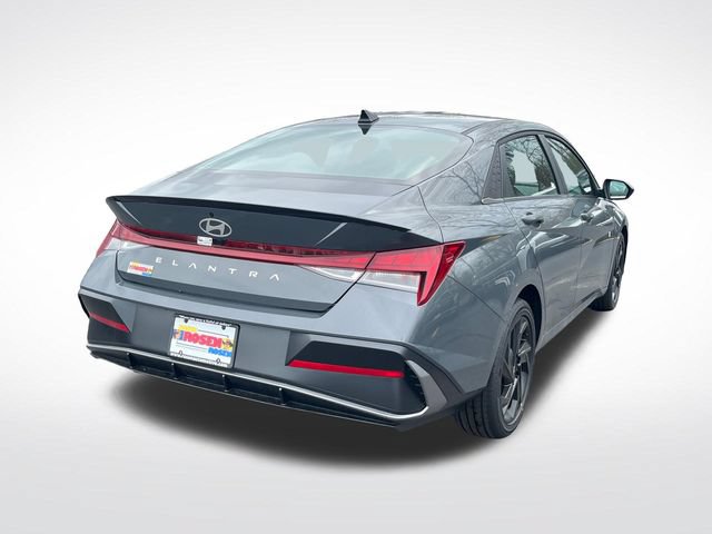 New 2026 Hyundai Elantra SEL Sport Premium FWD image 5