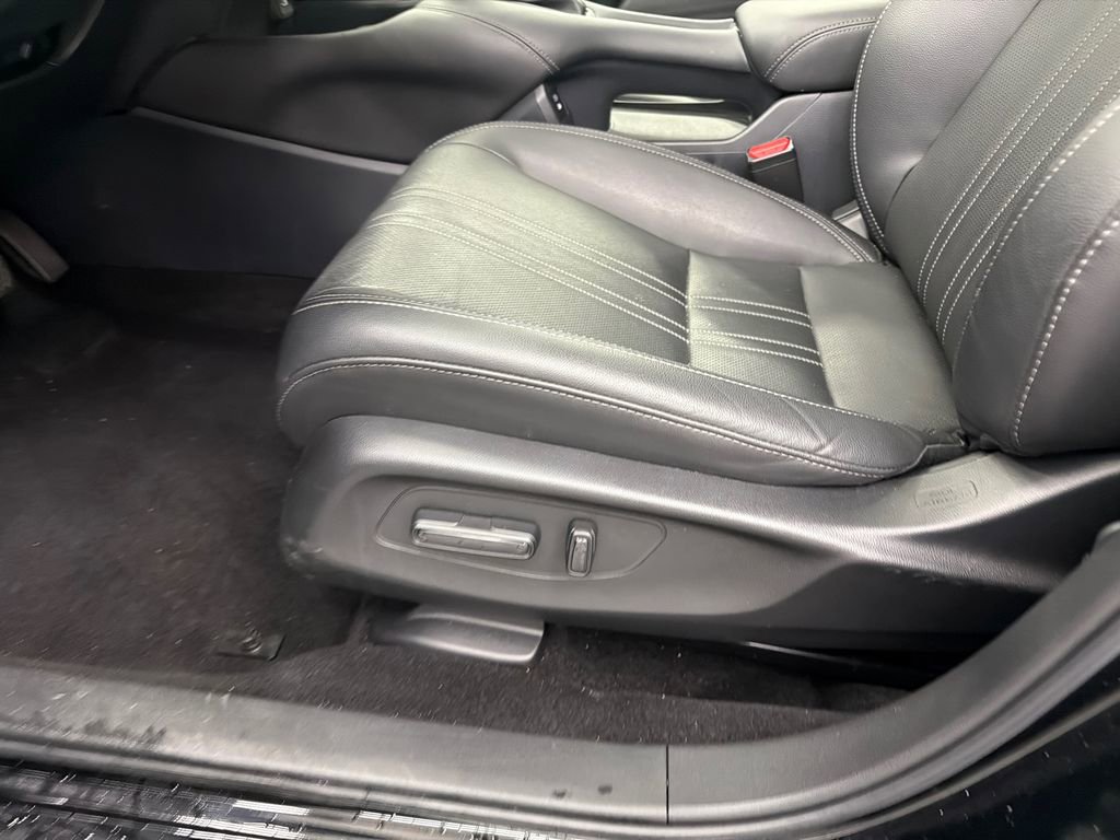 Used 2025 Honda HR-V EX-L image 10