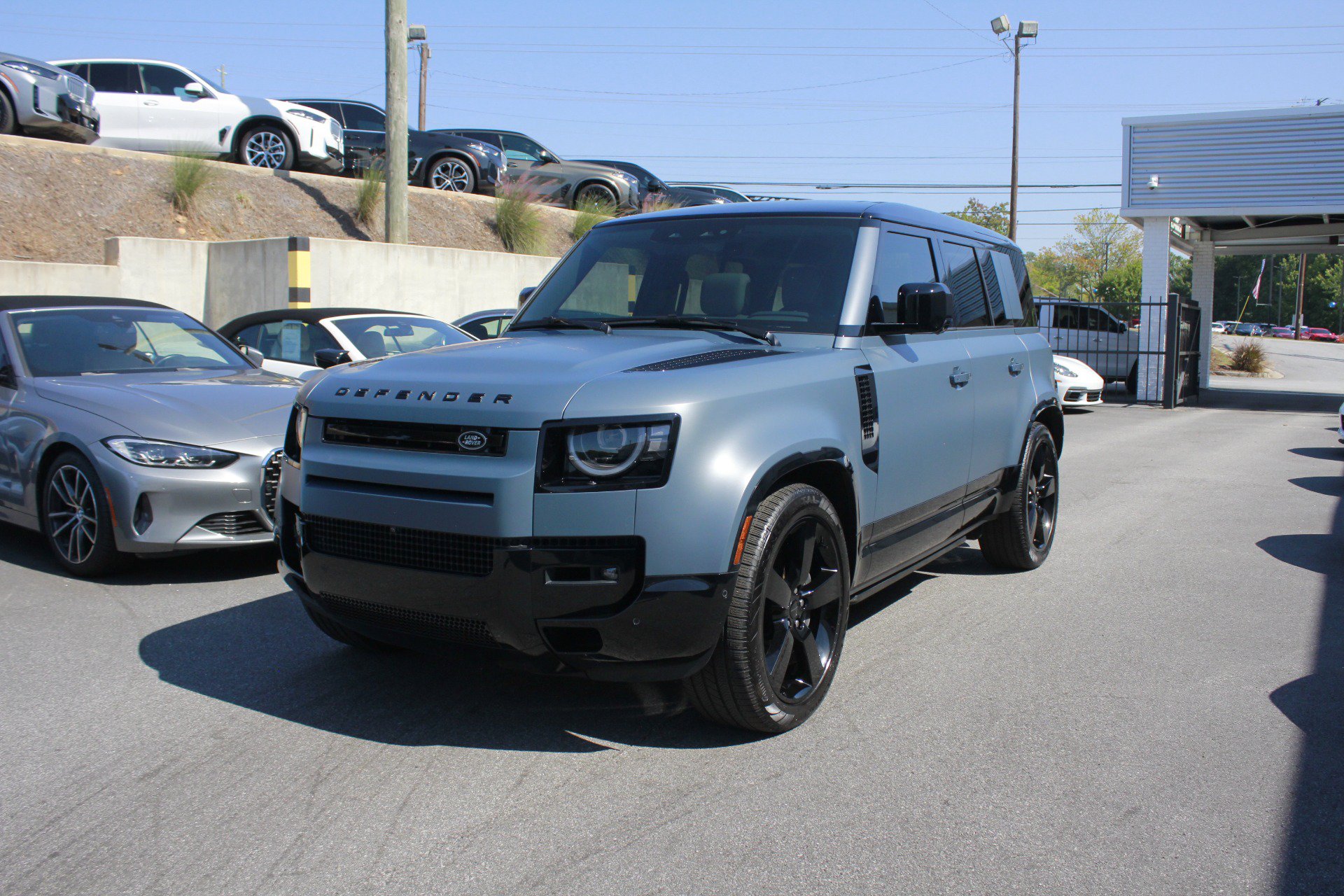 Used 2026 Land Rover Defender 110 X-Dynamic SE AWD/4WD image 6