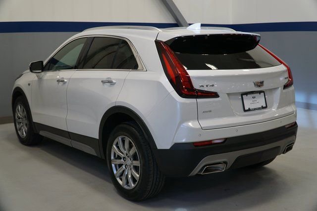 Used 2022 Cadillac XT4 Premium Luxury w/ Enhanced Visibility Package image 3