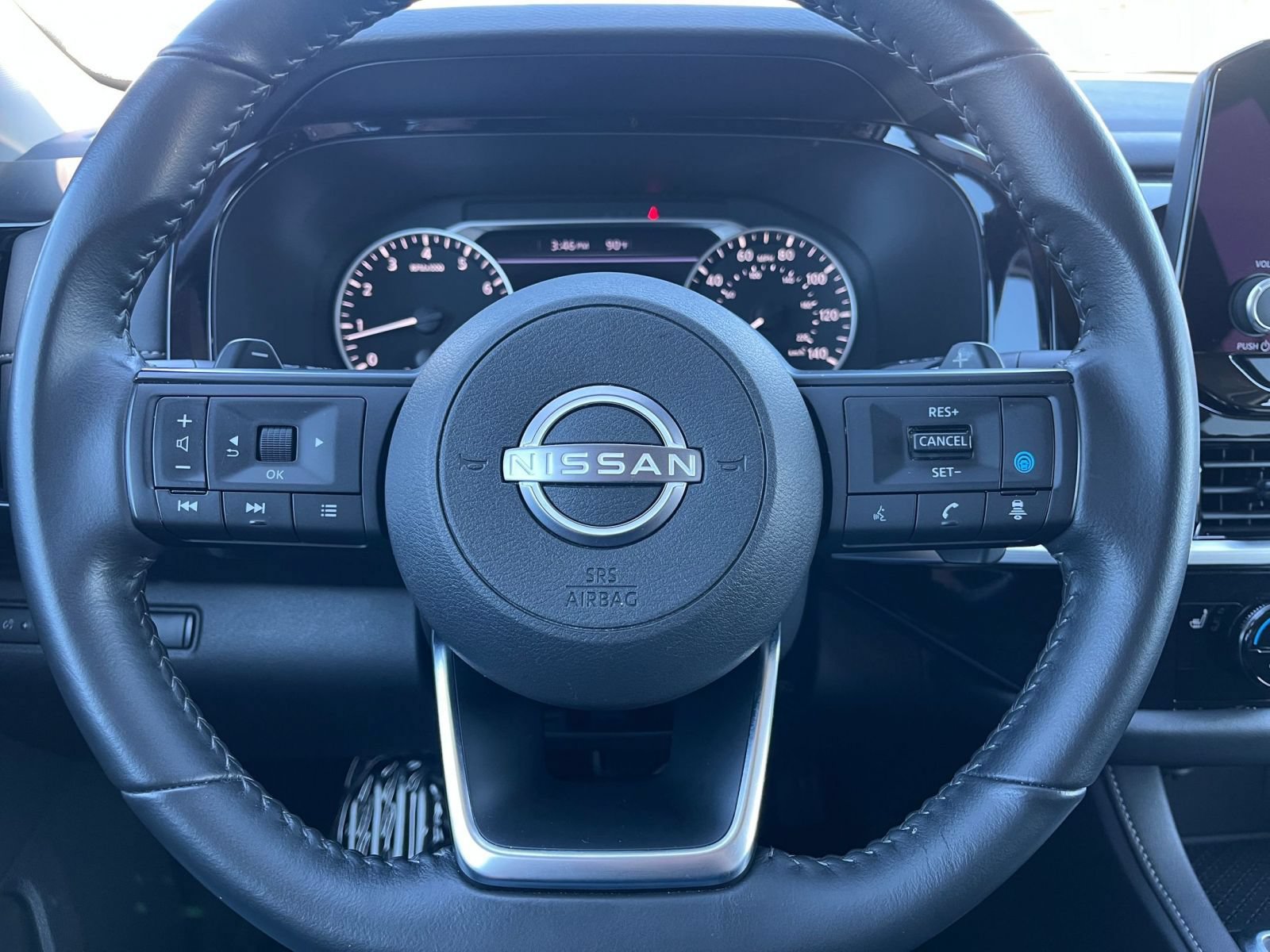 Used 2025 Nissan Pathfinder SV AWD/4WD image 25