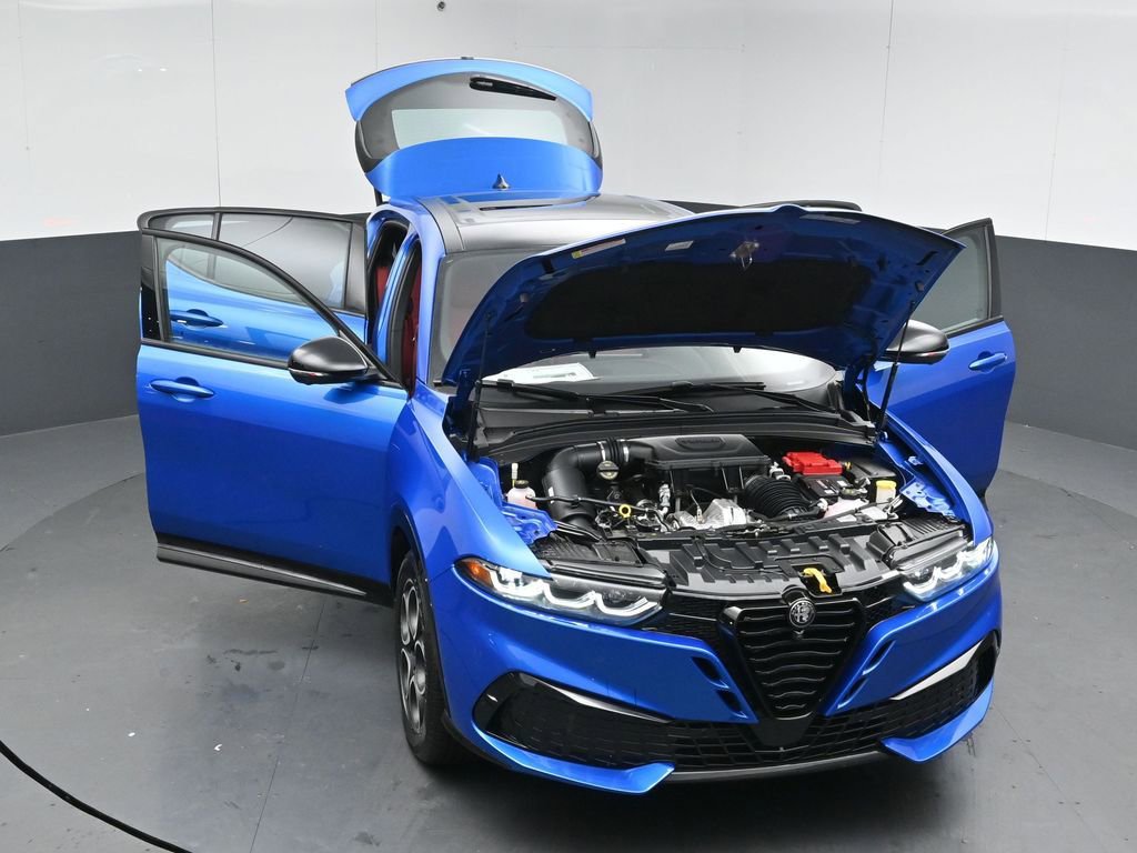 New 2026 Alfa Romeo Tonale w/ Red Premium Package AWD/4WD image 51